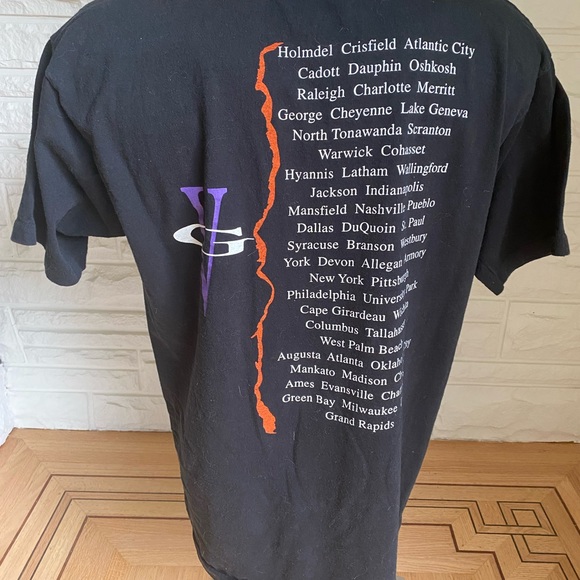 Vince Gill - Picture 2 of 2